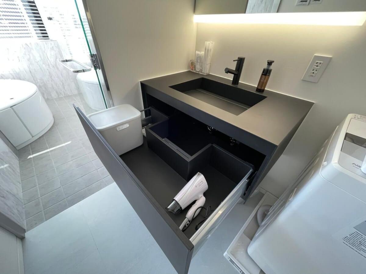 הירושימה Bhotel Nekoyard - Scenic Penthouse Studio With Jacuzzi & Spacious Terrace מראה חיצוני תמונה